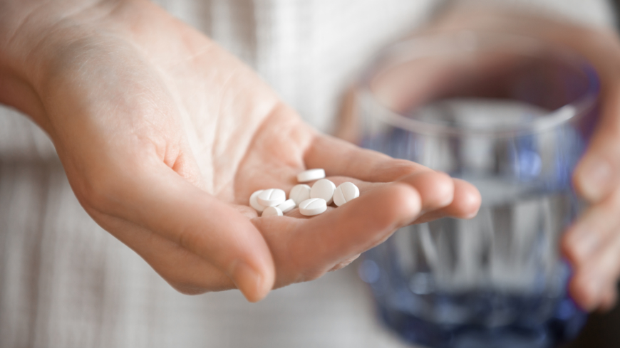 Antalet fall av paracetamolförgiftning hos främst unga kvinnor går enligt Läkemedelsverket att koppla direkt till tillgängligheten. Foto: Shutterstock